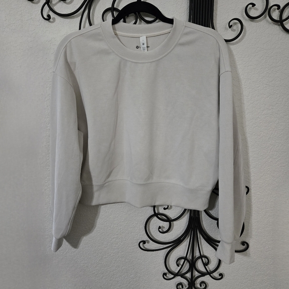 LULULEMON Softstreme Perfectly Oversized Cropped Crew Sweatshirt‎ | 2 - Picture 1 of 7